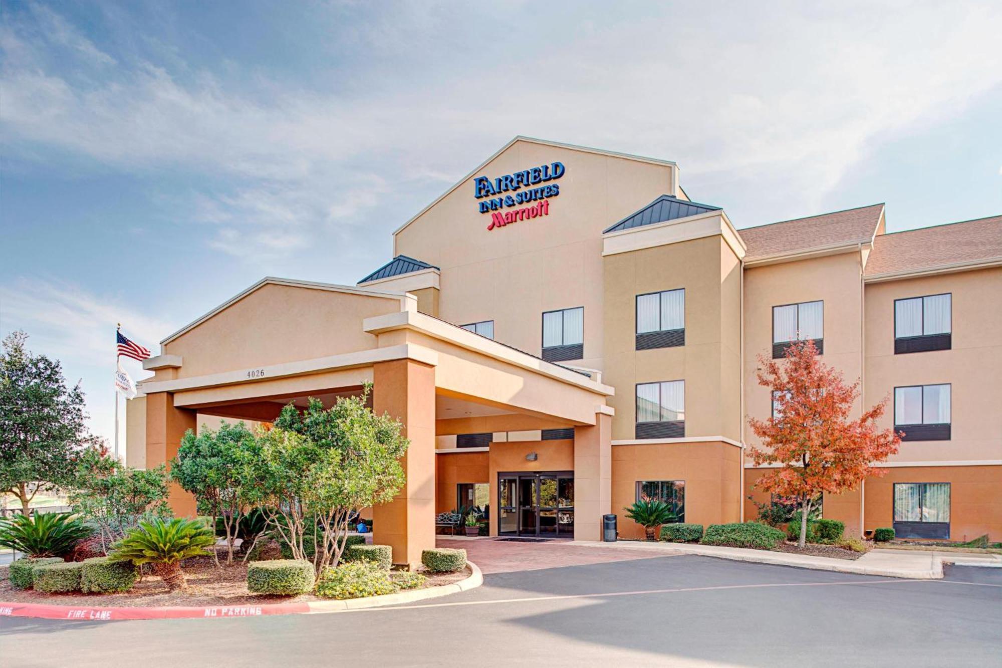 Fairfield Inn & Suites By Marriott San Antonio Seaworld / Westover Hills Exterior photo